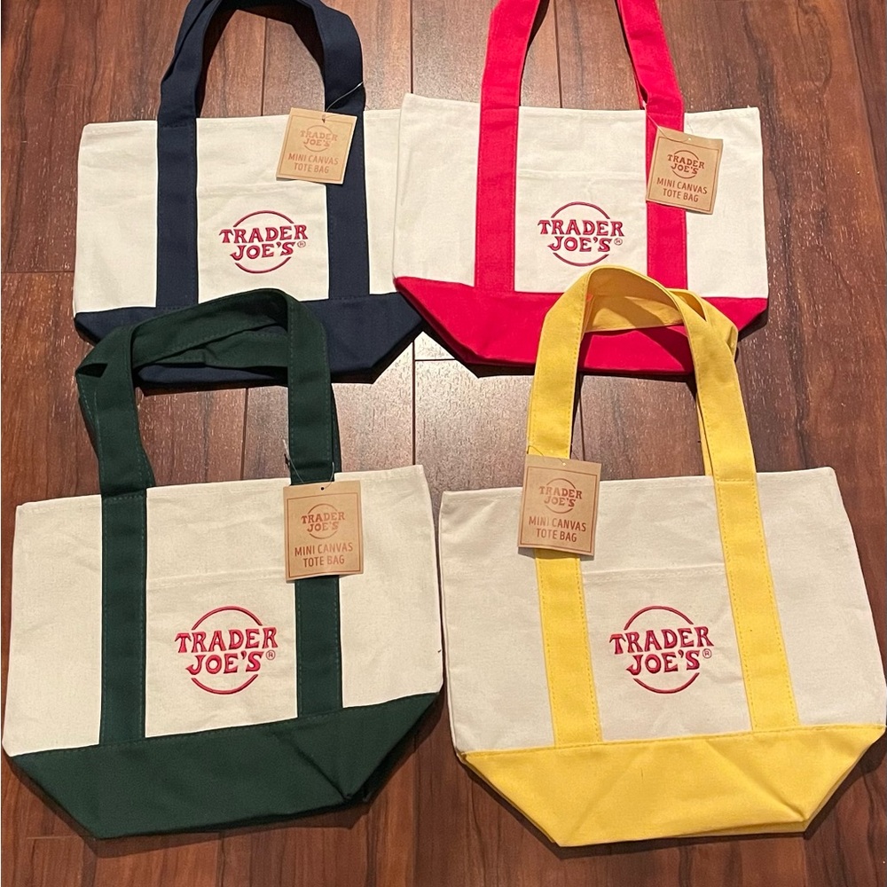Trader Hoes mini tote bag set